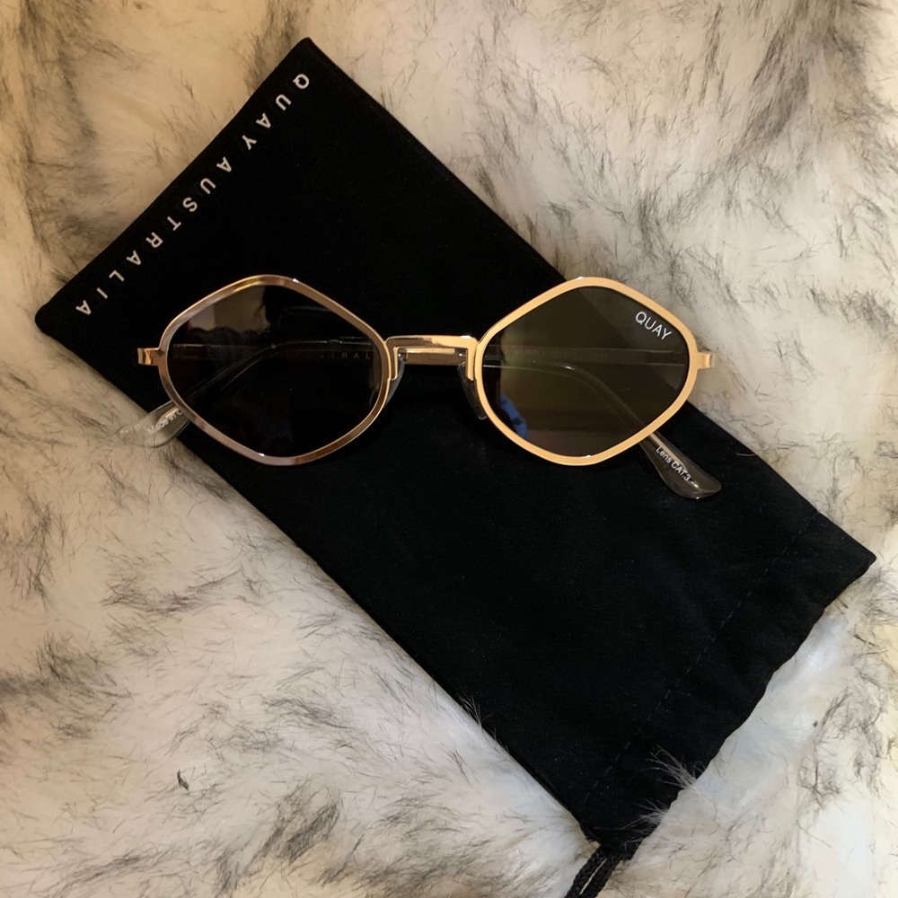 Quay x Kylie “Purple Honey” sunglasses